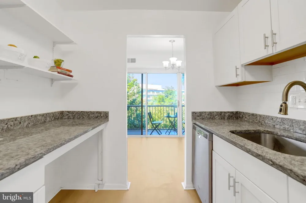 2909 CHARING CROSS ROAD #13 Falls Church, VA 22042