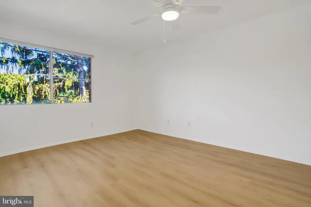 2909 CHARING CROSS ROAD #13 Falls Church, VA 22042