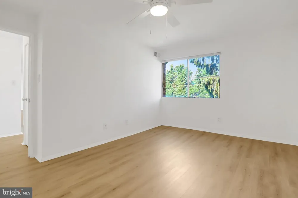 2909 CHARING CROSS ROAD #13 Falls Church, VA 22042