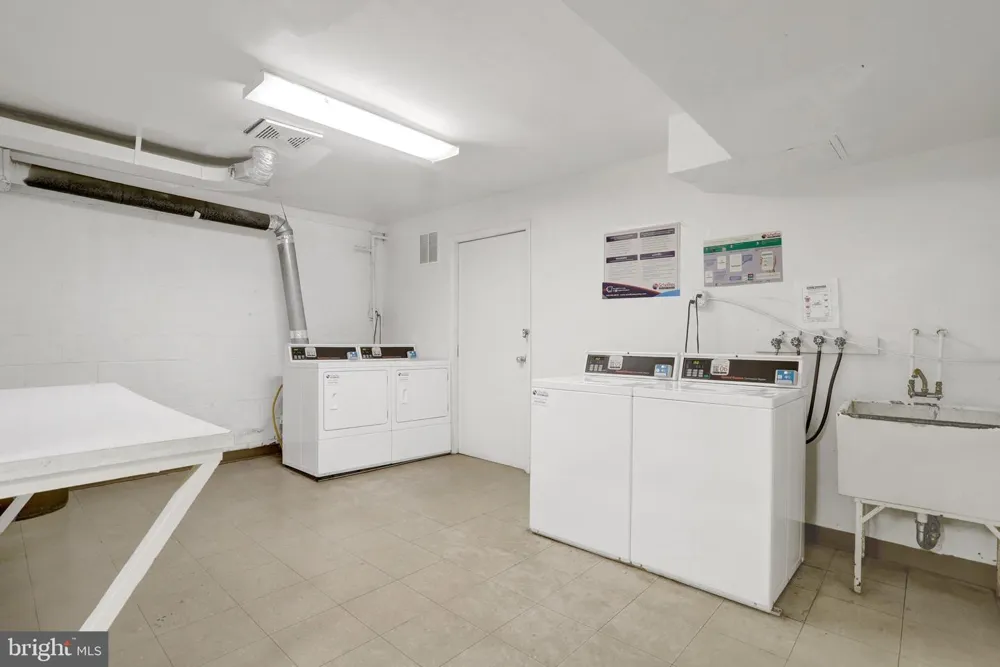 2909 CHARING CROSS ROAD #13 Falls Church, VA 22042