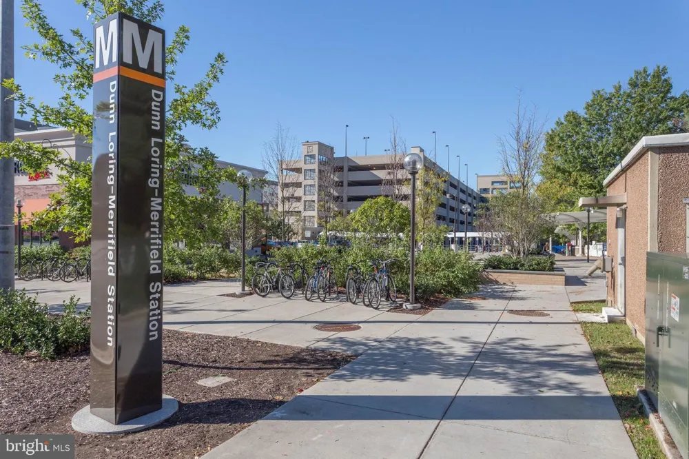 2909 CHARING CROSS ROAD #13 Falls Church, VA 22042