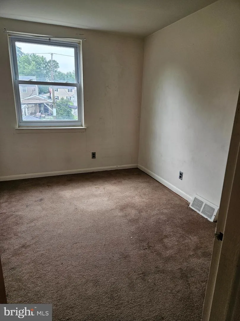 108 CLEMENT ROAD #C Oreland, PA 19075