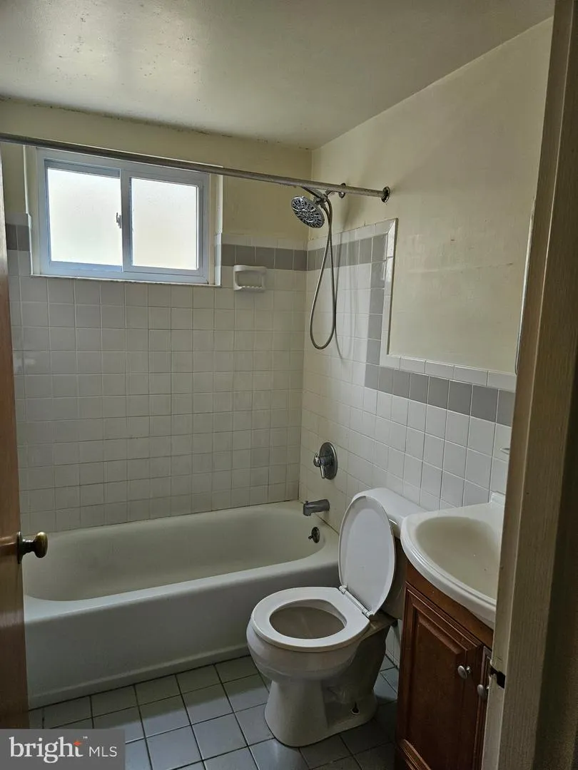 108 CLEMENT ROAD #C Oreland, PA 19075