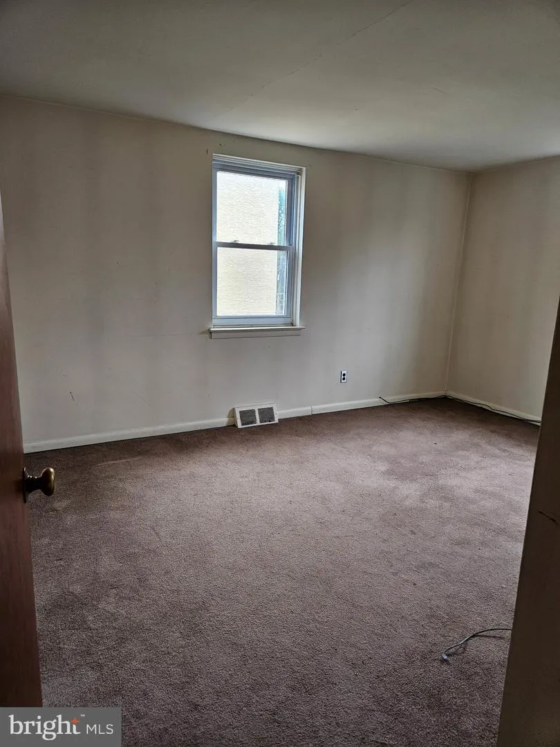 108 CLEMENT ROAD #C Oreland, PA 19075