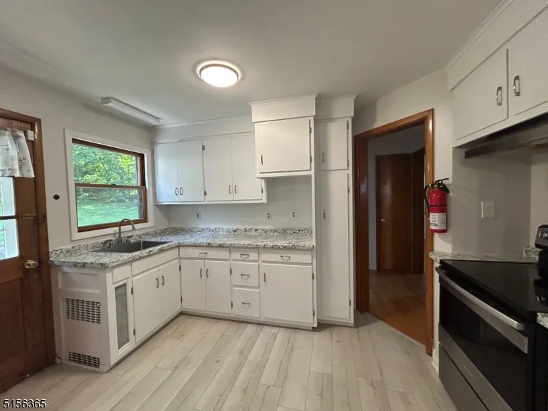 318 Palmer Rd Denville, NJ 07834