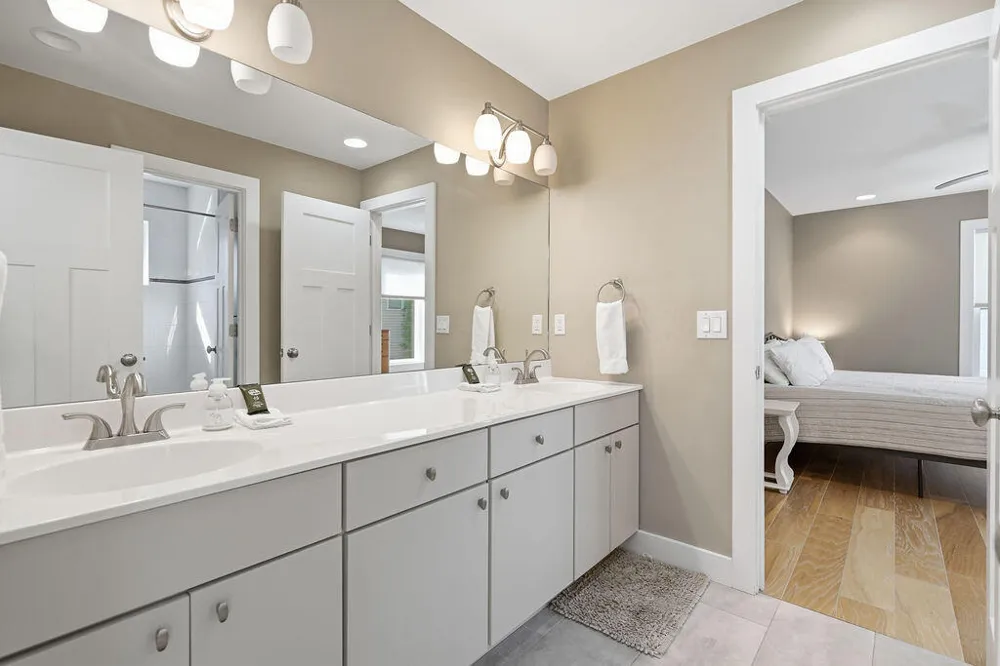 43 Shore Drive South Haven, MI 49090