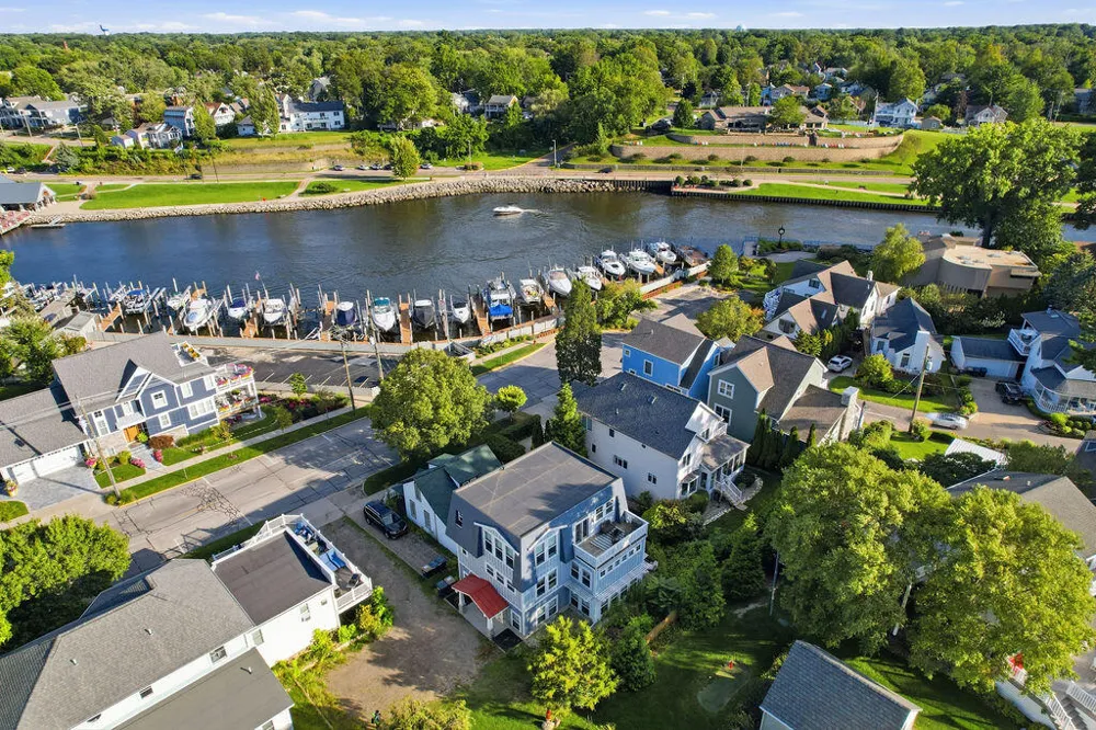 43 Shore Drive South Haven, MI 49090