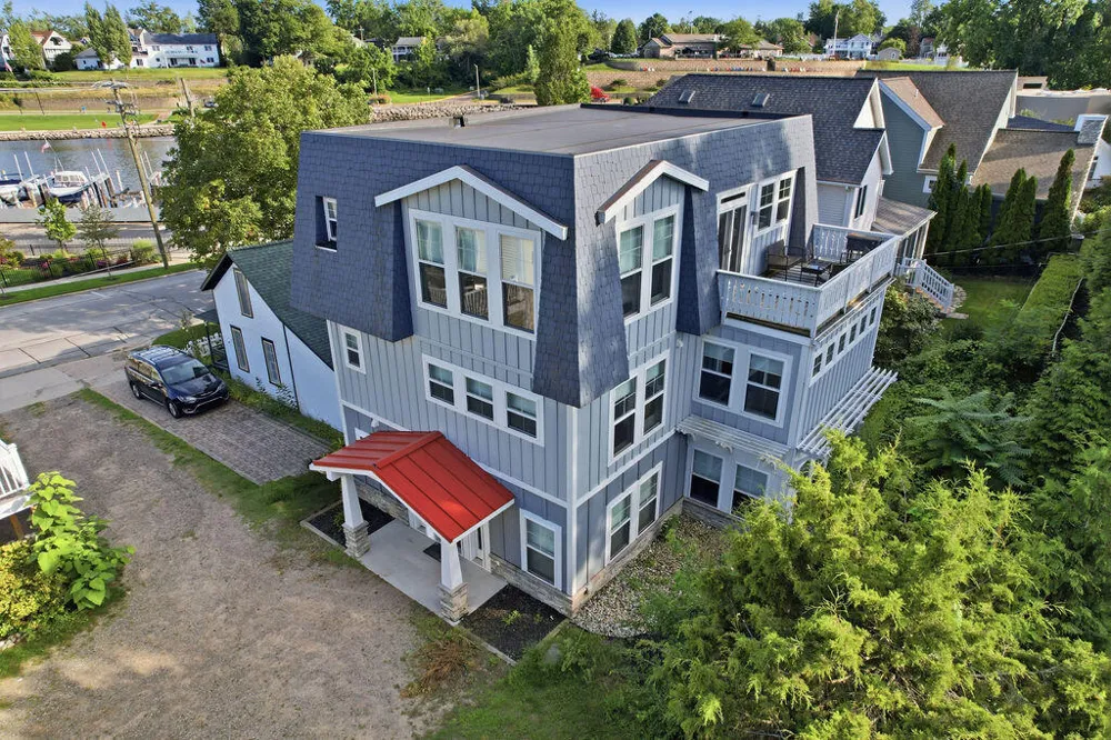 43 Shore Drive South Haven, MI 49090