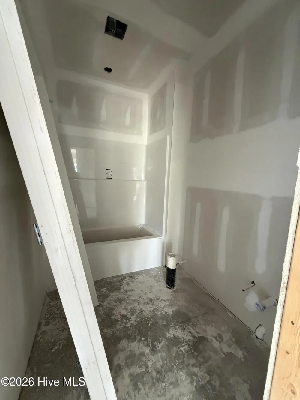 823 Tupelo Tree Drive Hubert, NC 28539
