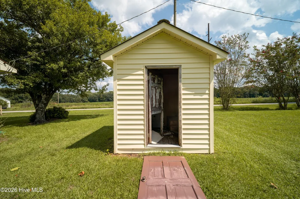 350 Futrell Road Richlands, NC 28574