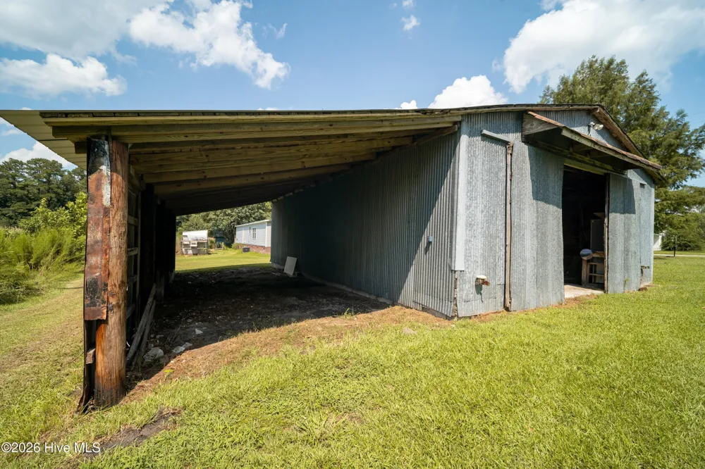 350 Futrell Road Richlands, NC 28574