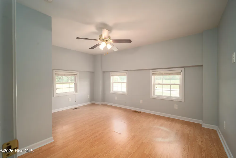 350 Futrell Road Richlands, NC 28574