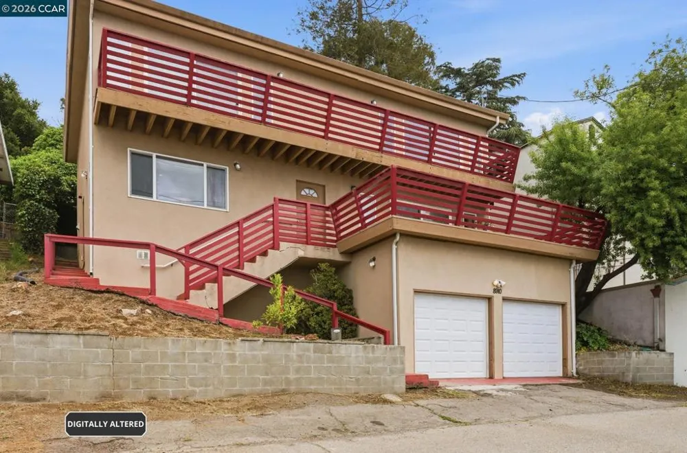 8910 Burr St Oakland, CA 94605