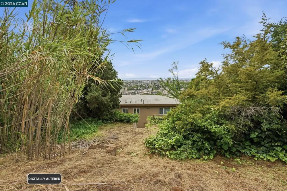 8910 Burr St Oakland, CA 94605