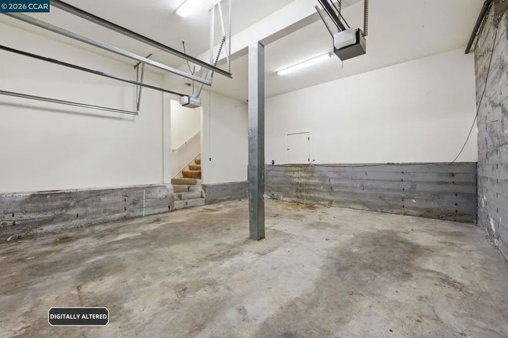 8910 Burr St Oakland, CA 94605