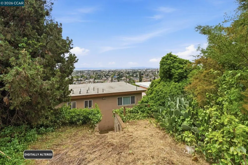 8910 Burr St Oakland, CA 94605