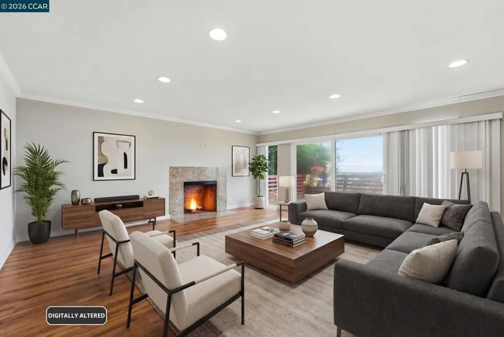 8910 Burr St Oakland, CA 94605