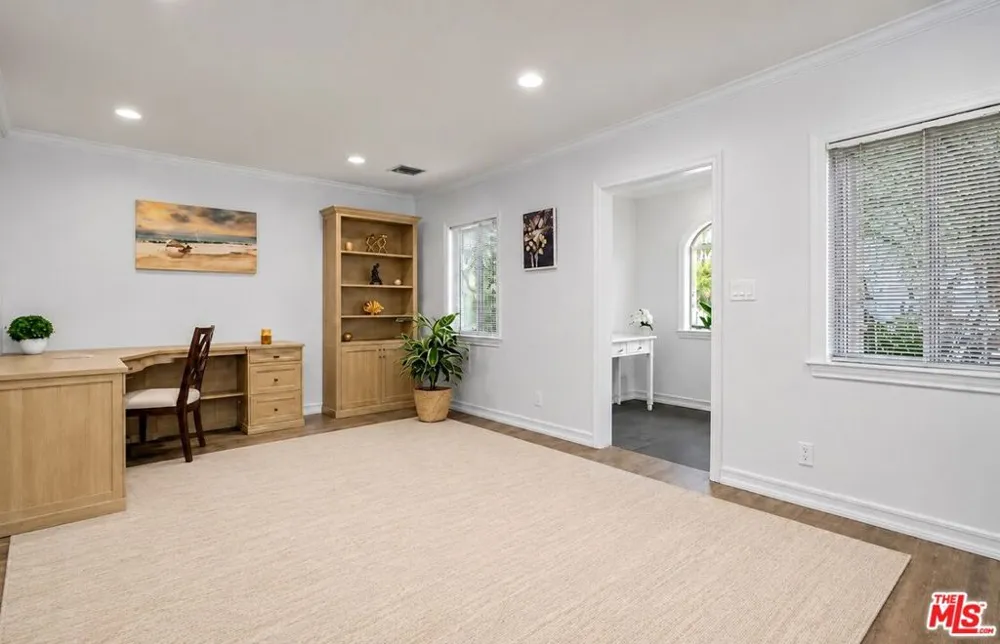 10824 Westminster Avenue Los Angeles, CA 90034