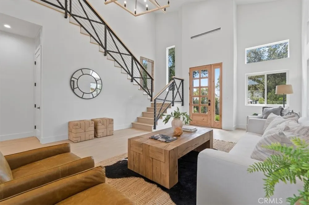 21831 San Jose Street Chatsworth, CA 91311