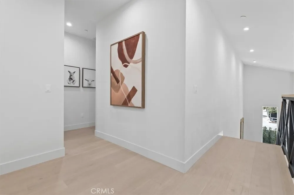 21831 San Jose Street Chatsworth, CA 91311