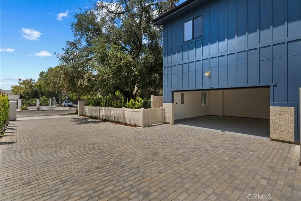 21831 San Jose Street Chatsworth, CA 91311