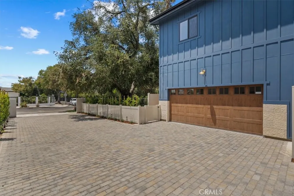 21831 San Jose Street Chatsworth, CA 91311