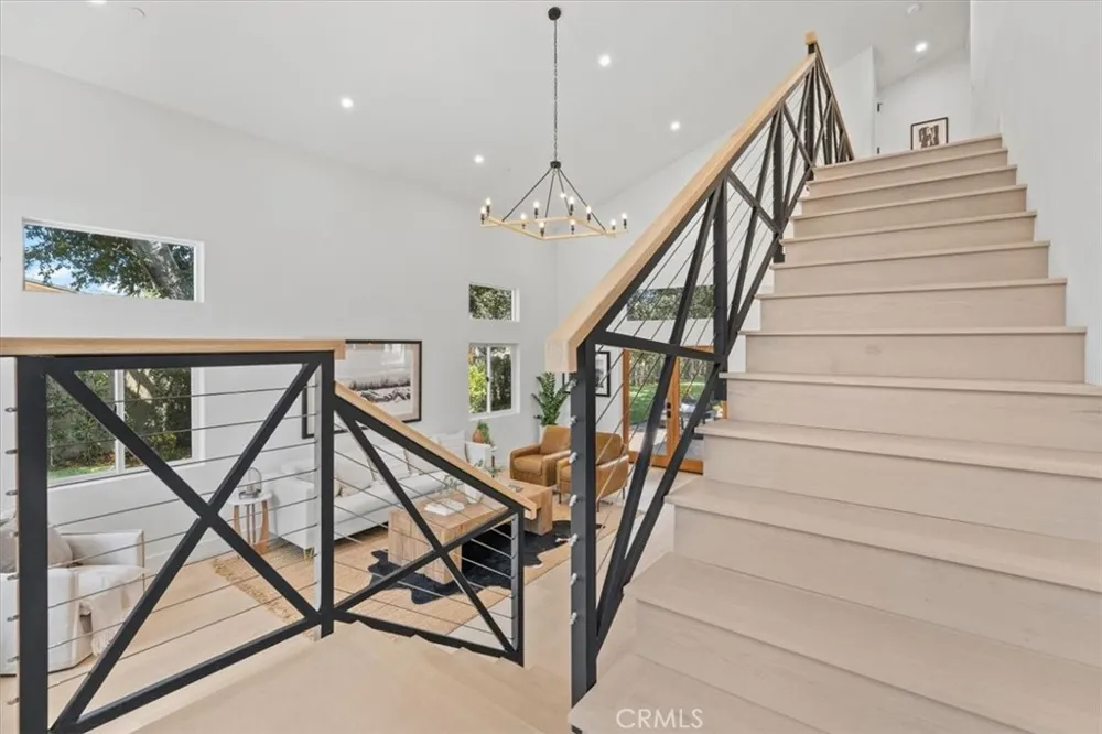 21831 San Jose Street Chatsworth, CA 91311