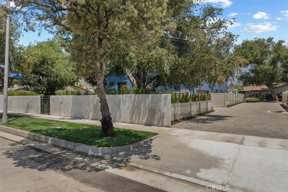 21831 San Jose Street Chatsworth, CA 91311