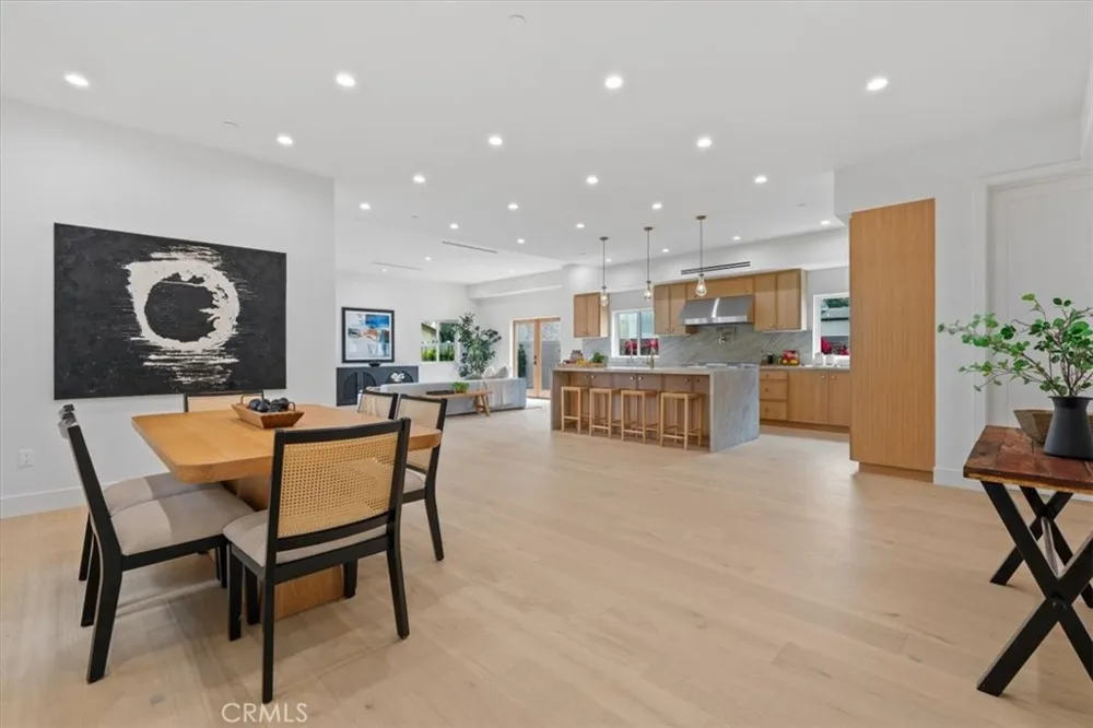 21831 San Jose Street Chatsworth, CA 91311