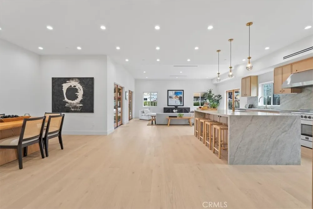 21831 San Jose Street Chatsworth, CA 91311