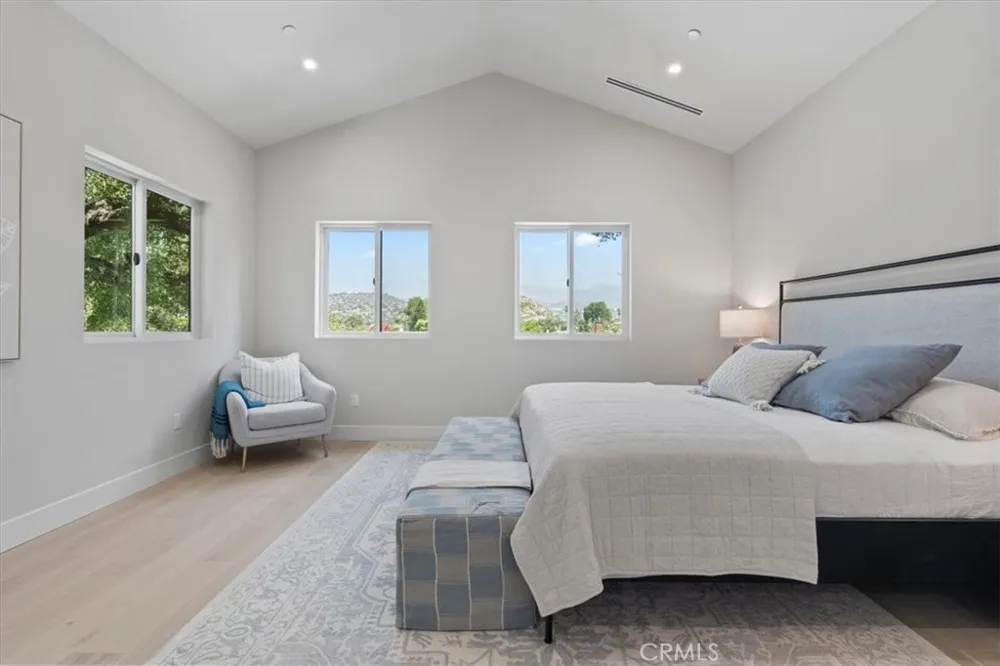 21831 San Jose Street Chatsworth, CA 91311