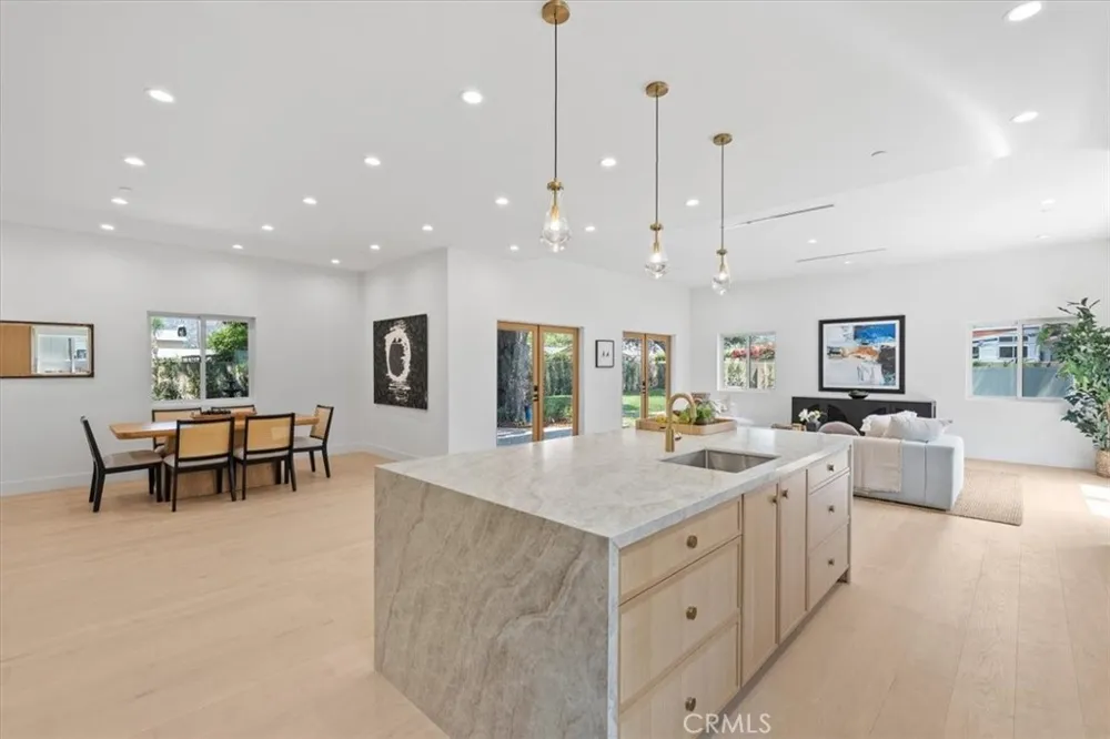21831 San Jose Street Chatsworth, CA 91311