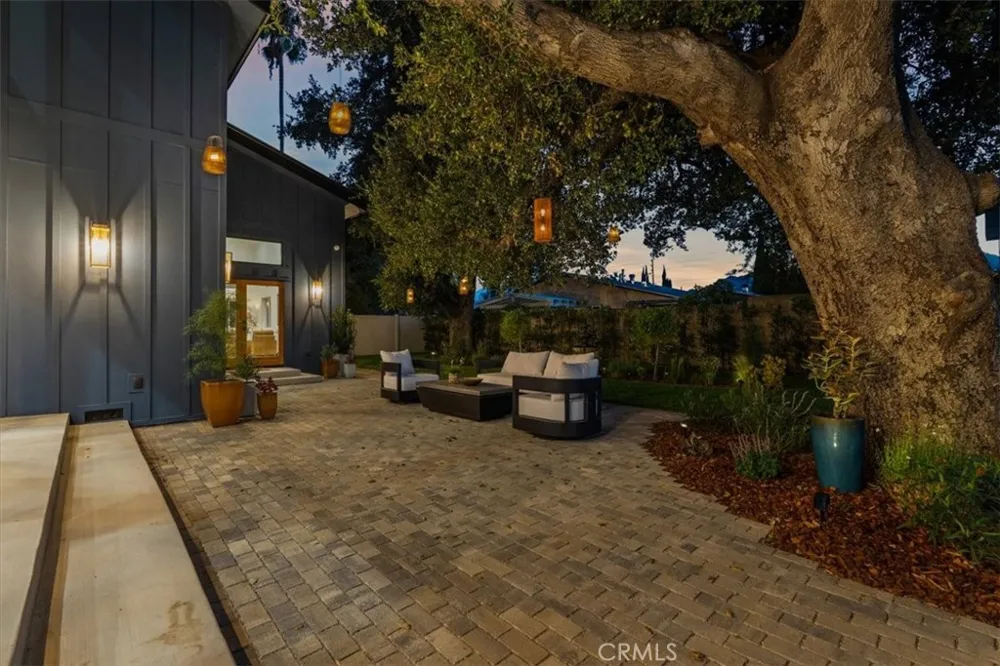 21831 San Jose Street Chatsworth, CA 91311
