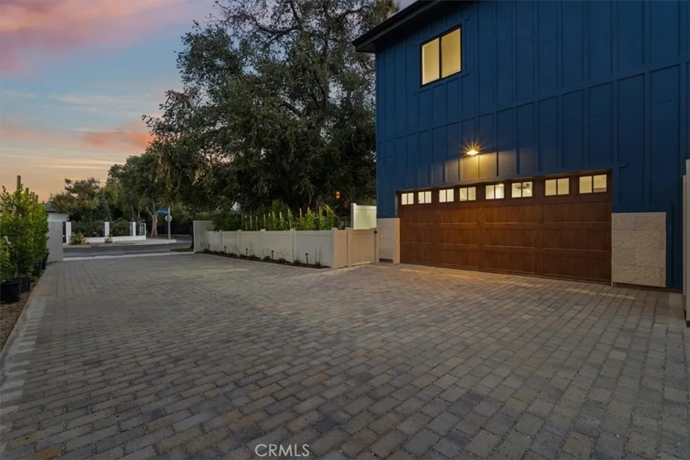 21831 San Jose Street Chatsworth, CA 91311