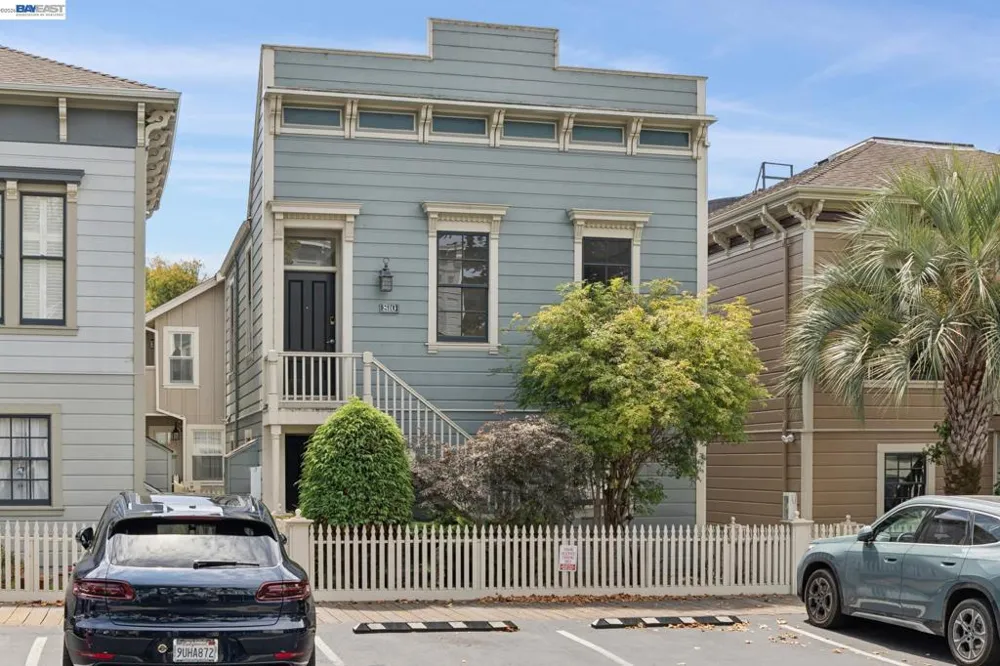 800 Delaware Street #1020 Berkeley, CA 94710