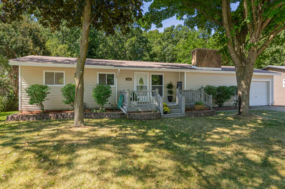 1722 Stockman Road Mt Pleasant City, MI 48858