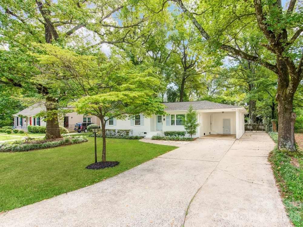 3326 Bonneville Drive Charlotte, NC 28205