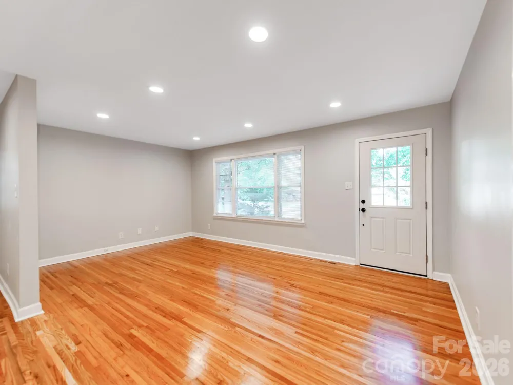 3326 Bonneville Drive Charlotte, NC 28205