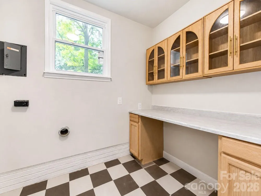 3326 Bonneville Drive Charlotte, NC 28205