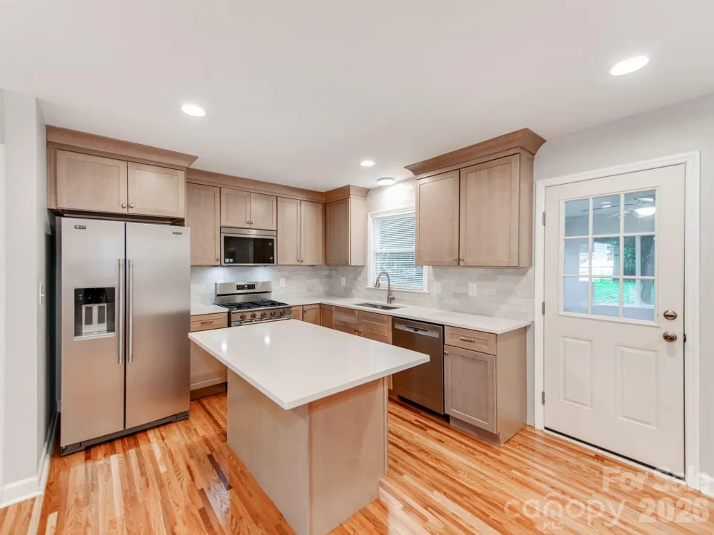 3326 Bonneville Drive Charlotte, NC 28205