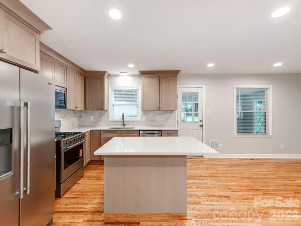 3326 Bonneville Drive Charlotte, NC 28205