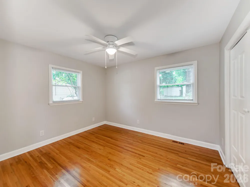 3326 Bonneville Drive Charlotte, NC 28205