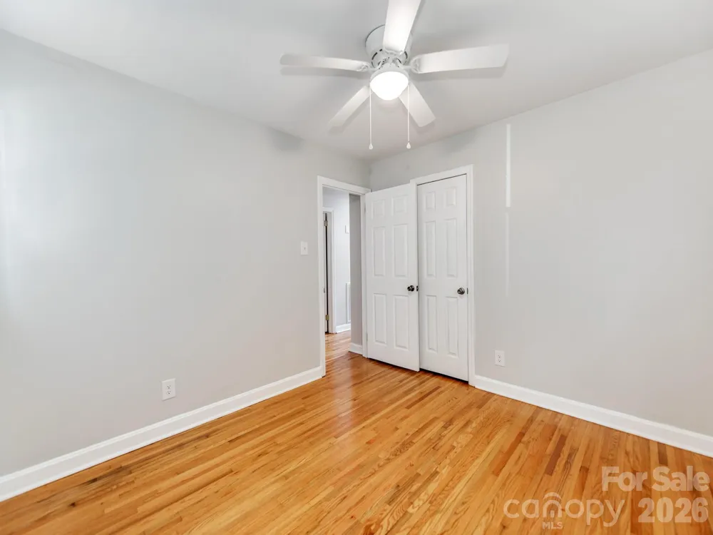 3326 Bonneville Drive Charlotte, NC 28205