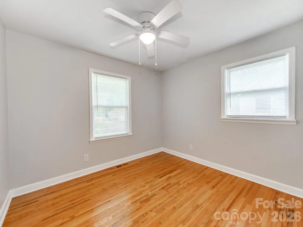 3326 Bonneville Drive Charlotte, NC 28205