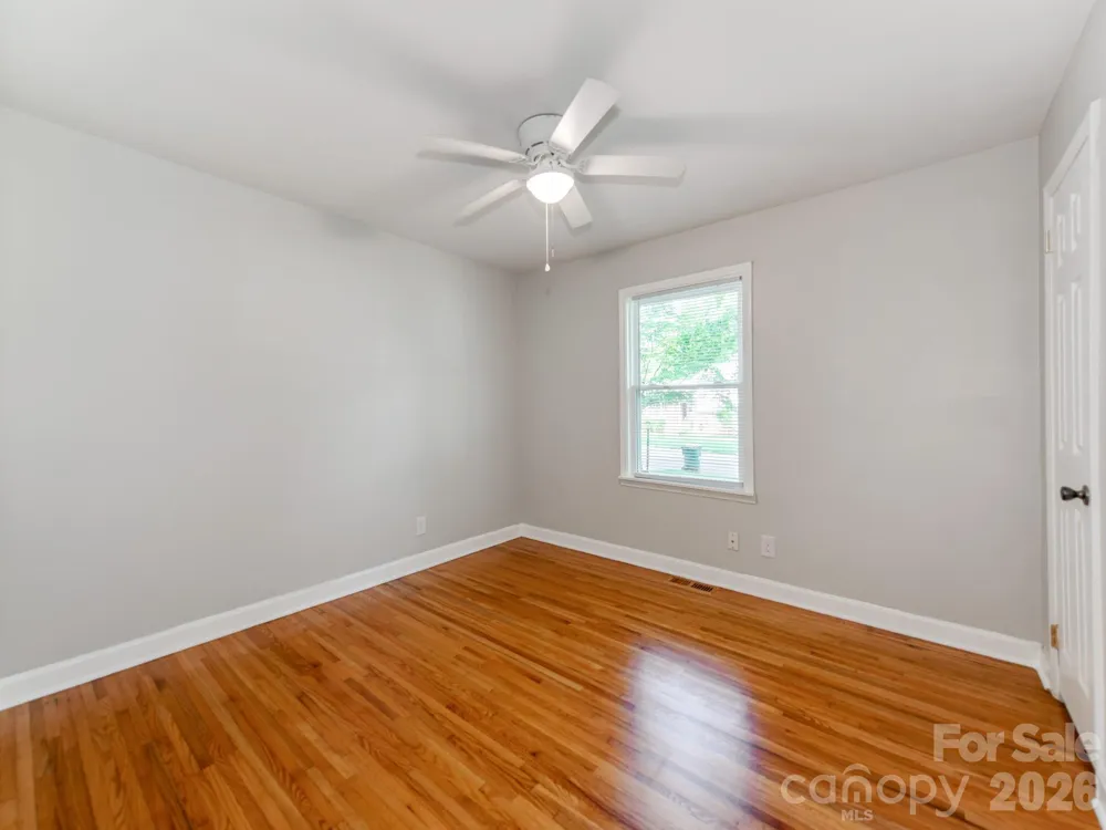 3326 Bonneville Drive Charlotte, NC 28205