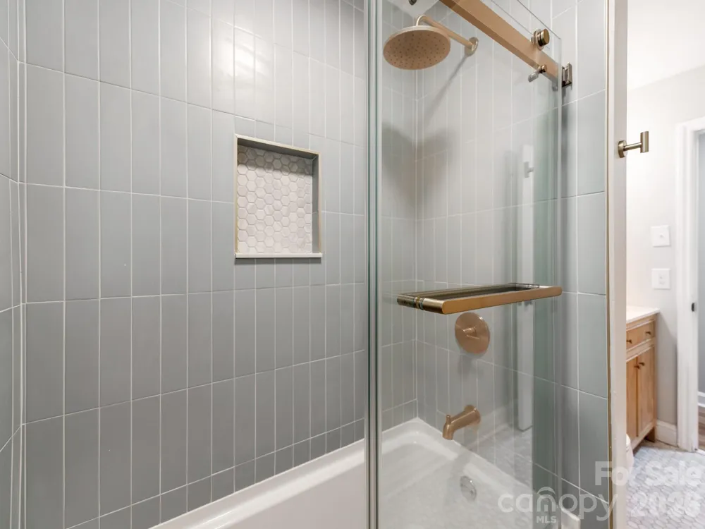 3326 Bonneville Drive Charlotte, NC 28205
