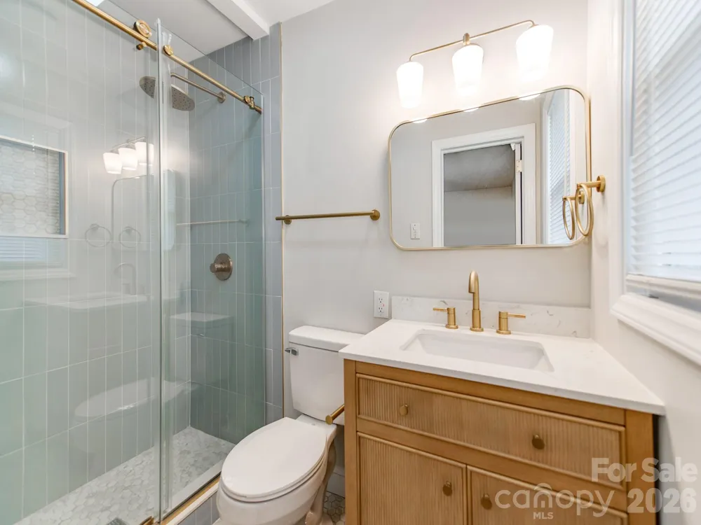 3326 Bonneville Drive Charlotte, NC 28205