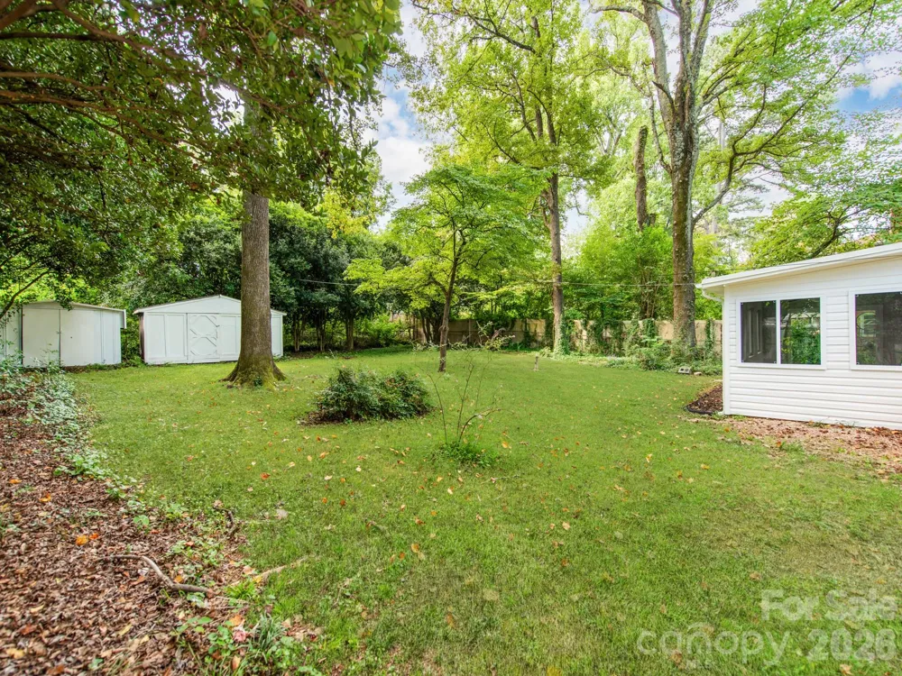 3326 Bonneville Drive Charlotte, NC 28205