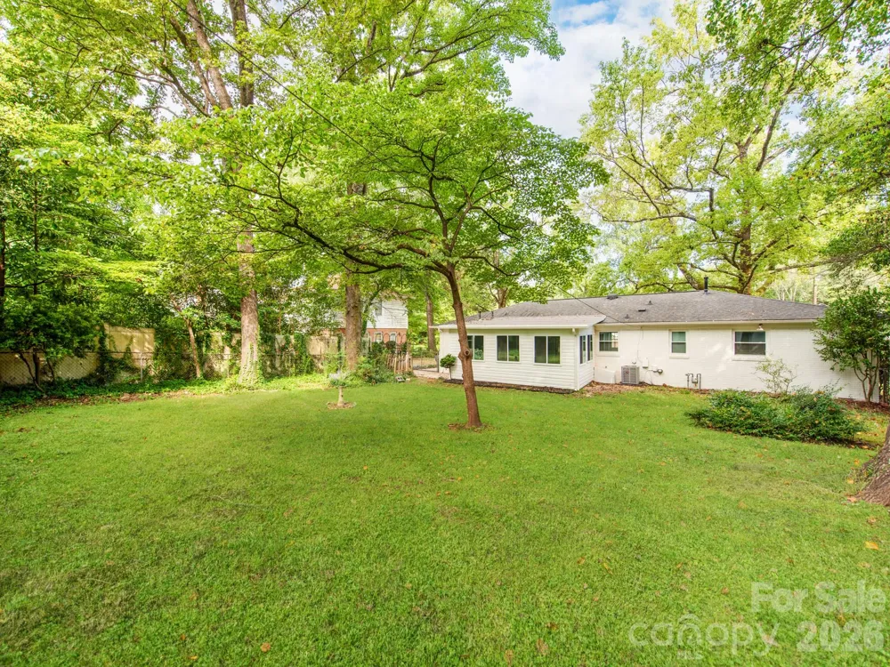 3326 Bonneville Drive Charlotte, NC 28205