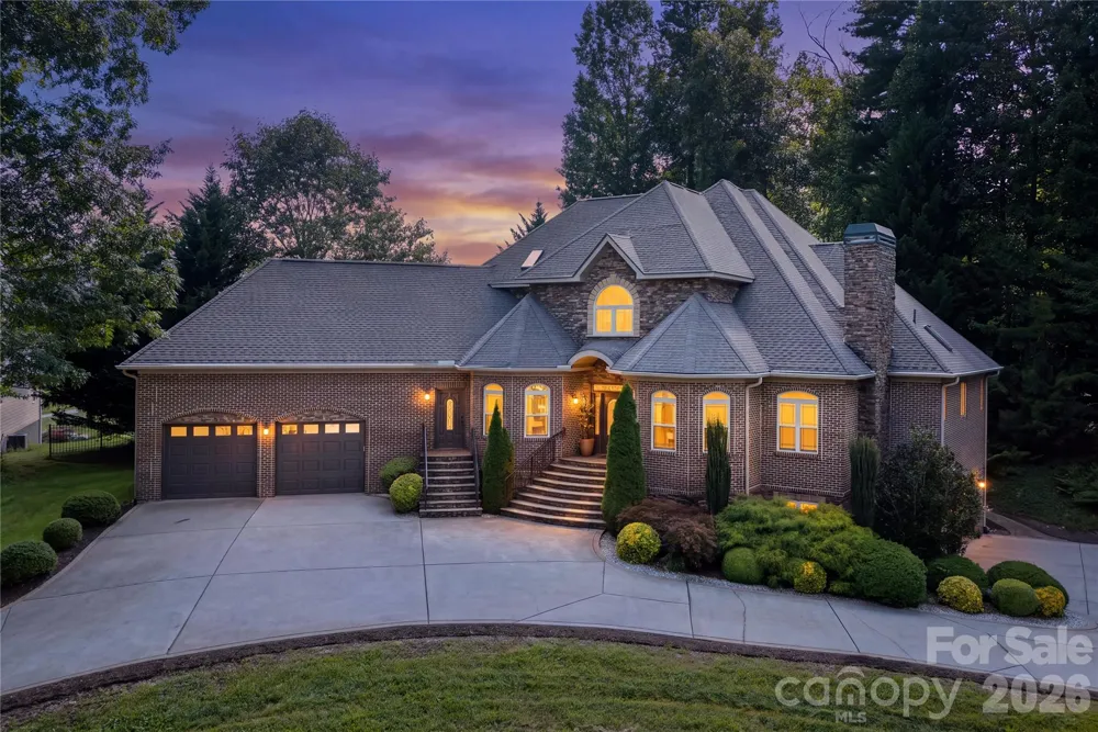 38 Cane Brook Drive Leicester, NC 28748